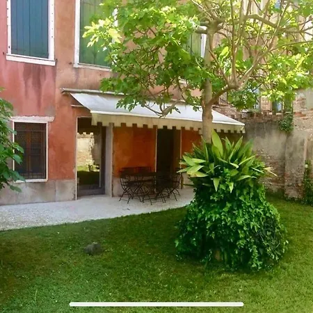 Raphael's Garden House * 威尼斯