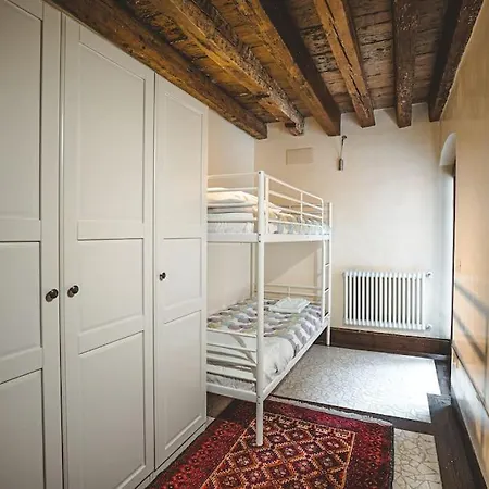 Raphael's Garden House 公寓